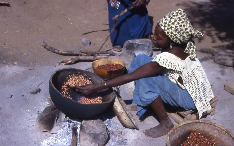 Food preparation in Senegal